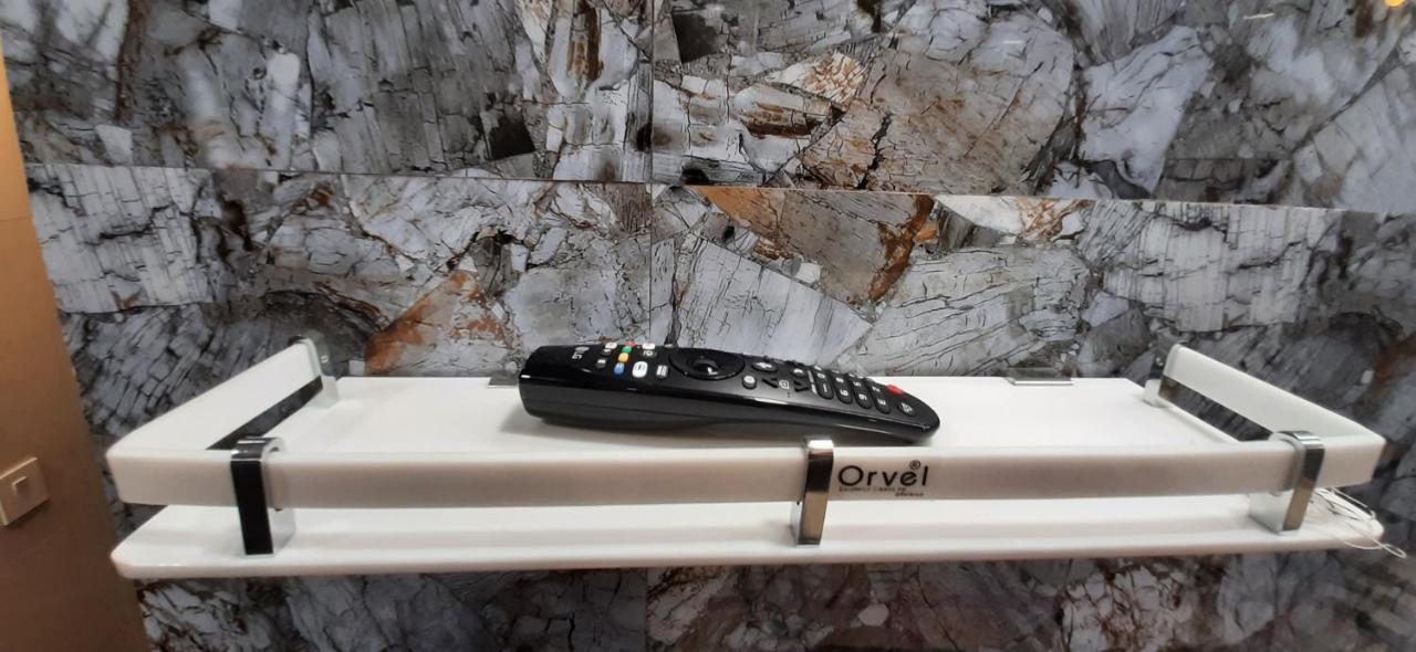 Aggarwal Luxury Room With Private Kitchen Washroom And Balcony Along With Fridge, Ac, Android Tv, Wifi In Main Lajpat Nagar New Delhi Luaran gambar
